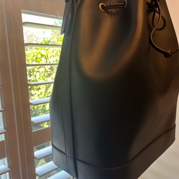 Sezane Maxi Farrow Bucket Bag NWOT NAVY - Picture 12 of 15